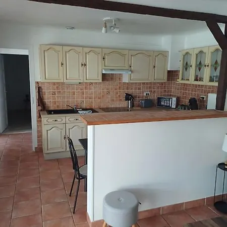 Maison - 03000 Holiday home *
